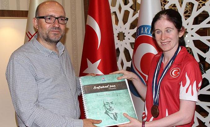 Görme engelli para atlet Çırakoğlu'dan altın madalya