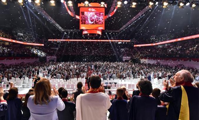 Öğrenciler mezuniyet heyecanı yaşadı