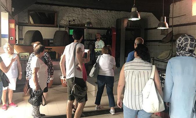 Türkiye'nin ilk zeytinyağı müzesinde doğru bilinen yanlışlar anlatılıyor... ''Kansere davetiye çıkartıyorsunuz''