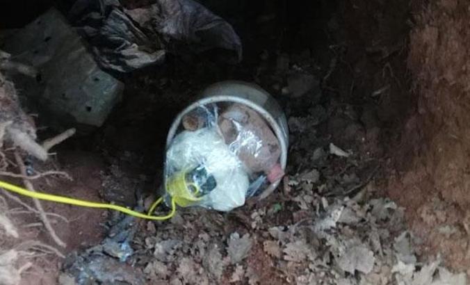 PKK'lı teröristlerin 3 sığınağı bulundu, girişinde EYP ele geçti