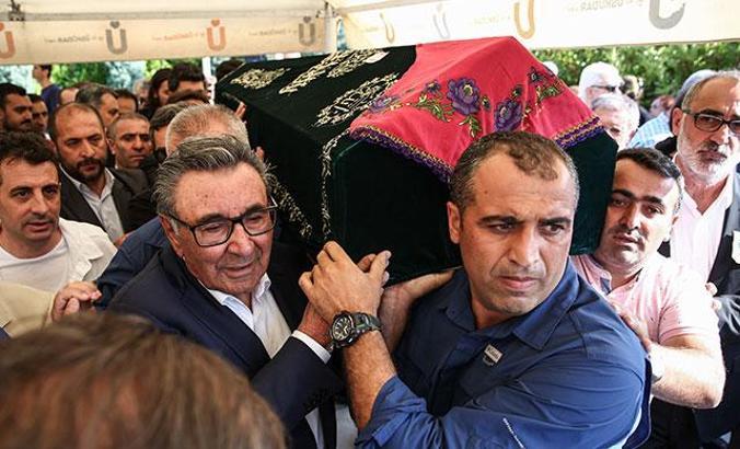 Aydın Doğan'ın ablası son yolculuğuna uğurlandı