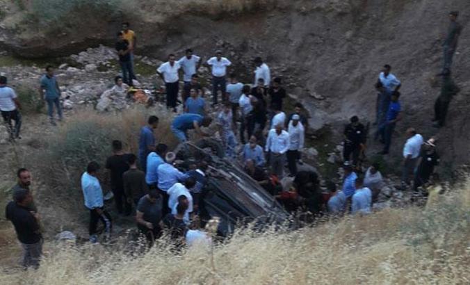 Diyarbakır'da feci kaza! Görenler oraya koştu