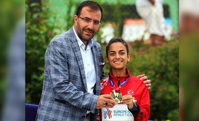 Cumhurbaşkanı Erdoğan'dan Ayşe Tekdal ve Necati Er'e tebrik telgrafı