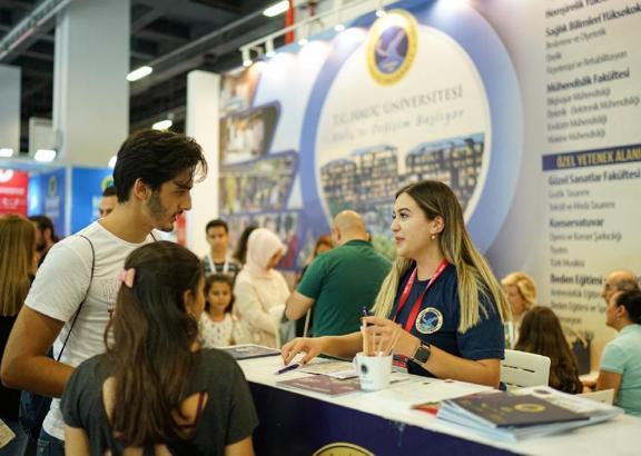 Prof. Dr. Melek Güneş Yavuzer: Öğrencilere sektörün içinde eğitim veriyoruz