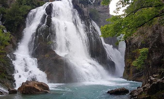 Mahkeme, Uçansu Şelalesi'ne HES'i iptal etti