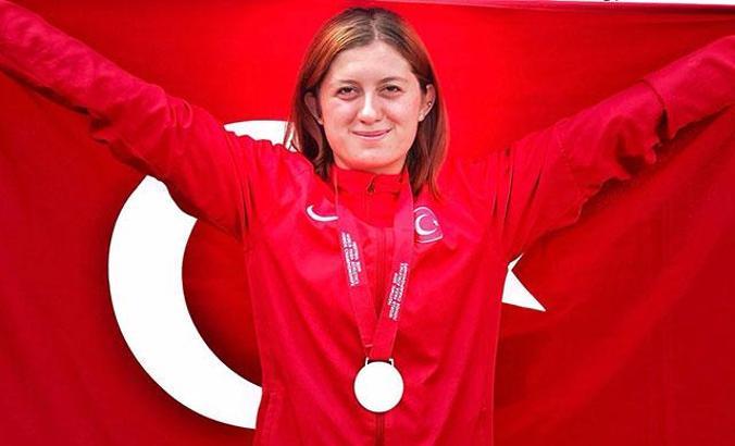 Özel sporcu Fatma Damla Altın Dünya 2'ncisi