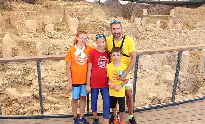 4 kişilik aile, bisikletle 27 günde Göbeklitepe'ye ulaştı