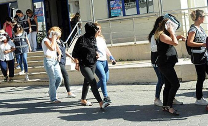Yalova'da 'evlilik' tuzaklı fuhuş çetesi çökertildi: 17 gözaltı