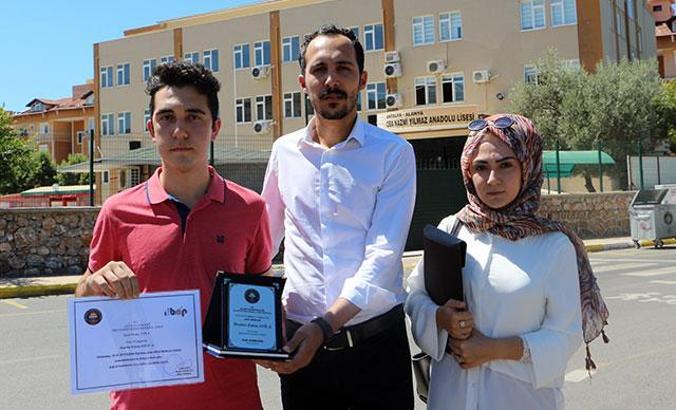 Okul birinciliğinden üniversiteye yerleşmeyi beklerken, ikinci olduğunu öğrendi