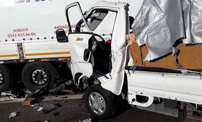 Balu'da feci kaza: 2 ölü, 1 yaralı