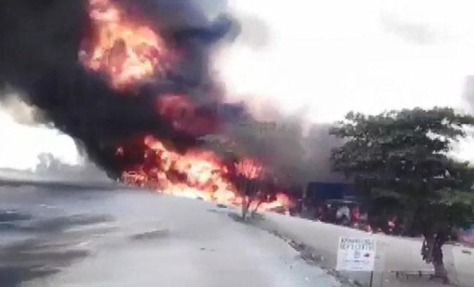 Uganda’da petrol tankeri patladı: 10 ölü