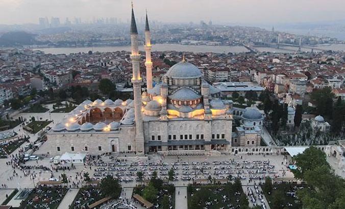 İBB'nin camilerle ilgili ihalesinde 'Selatin' kalktı, 'Turistik' geldi