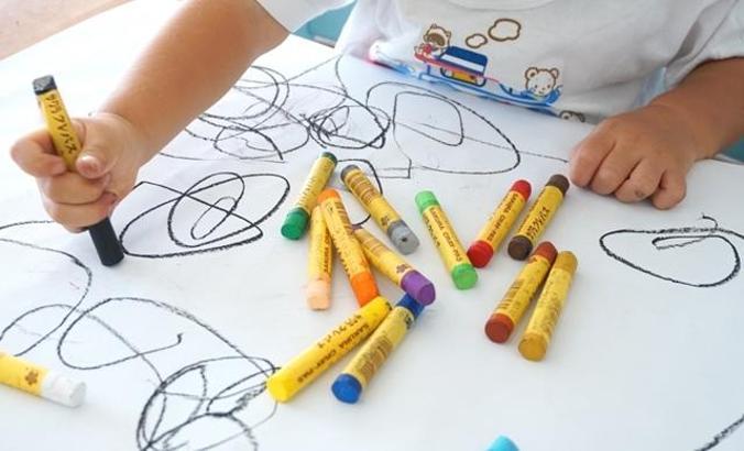 Çocuklarda siyah-kırmızı ağırlıklı resimler istismar habercisi olabilir