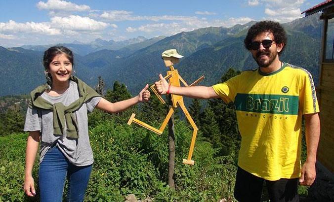 Otostopla Karadeniz turuna çıktılar
