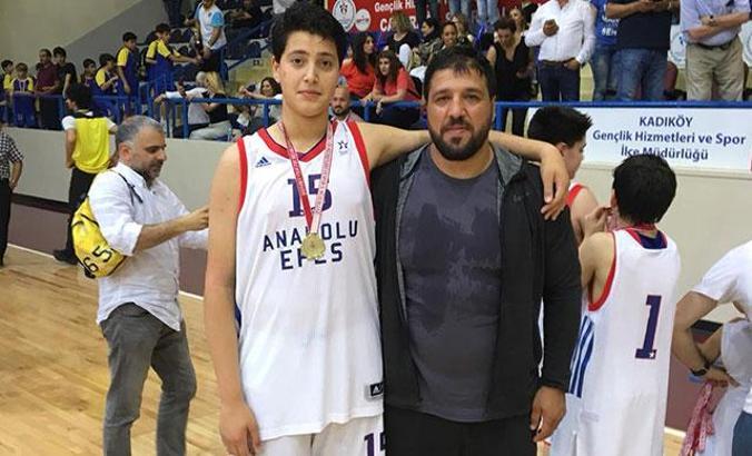 Başpehlivan Kara'nın oğlu potada parlıyor