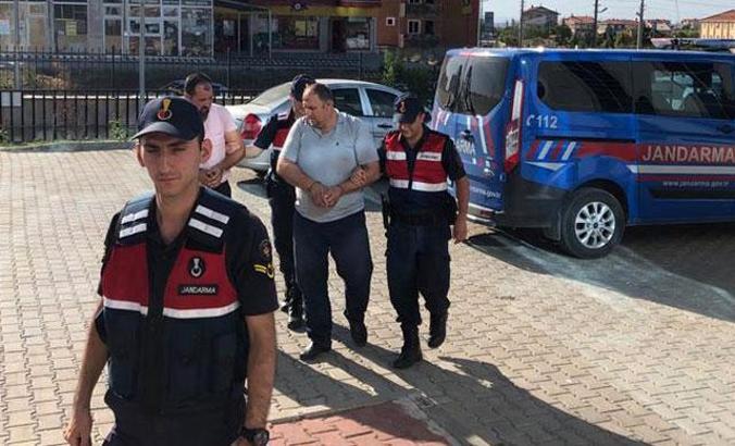 Borcunu ödemeyenin kolunu kıran tefecilere operasyon: 2 tutuklama