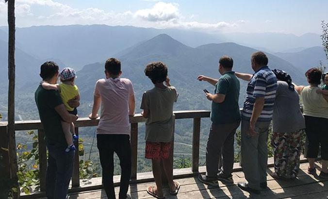 Loç Vadisi Seyir Terası'na ziyaretçi akını