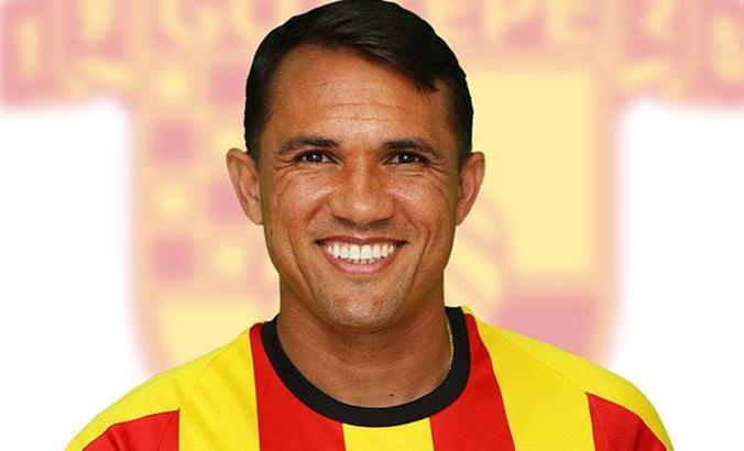 Göztepe'de Mossoro imzaladı, Napoleoni bekleniyor