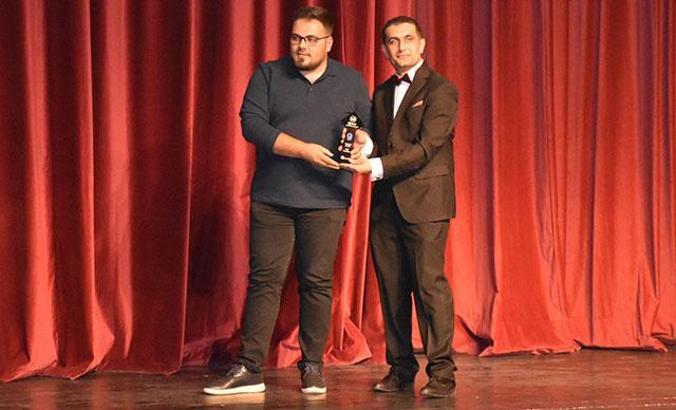 Kırmızı Türk Spikerler Platformu'ndan, DHA'ya ödül