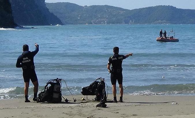 Denizde kaybolan genç, aranıyor