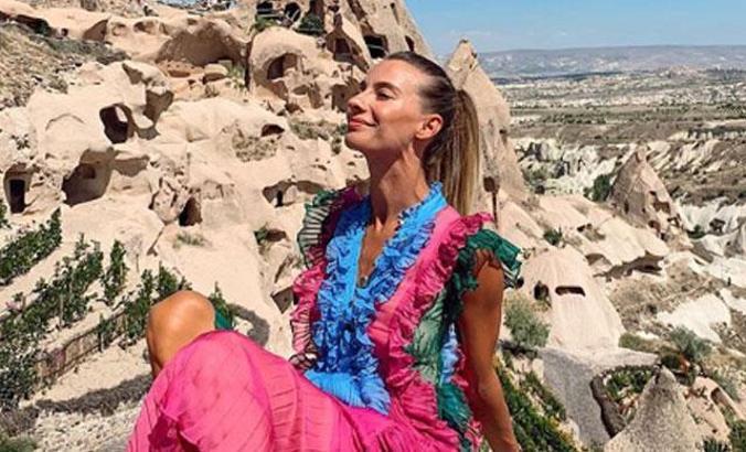 İspanyol model, ünlü oyuncu Tuba Ünsal hakkında uzaklaştırma kararı aldırdı