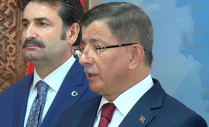 Ahmet Davutoğlu AK Parti’den istifa etti