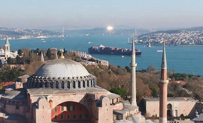 İstanbul'a 10 bin nüfuslu ülkelerden de turist geldi