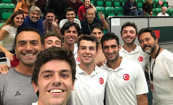 Türkiye, Davis Cup'ta Danimarka'yı 3-2 yenerek tarih yazdı