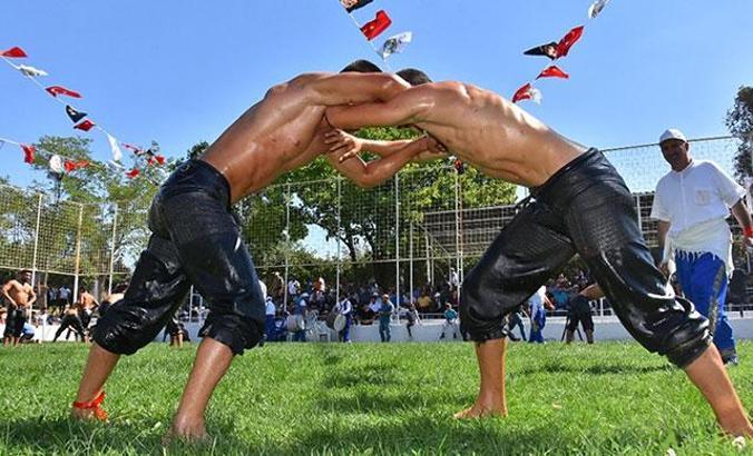 Malkara Fehmi Özkan Yağlı Güreşleri'nde başpehlivan Serhat Gökmen oldu