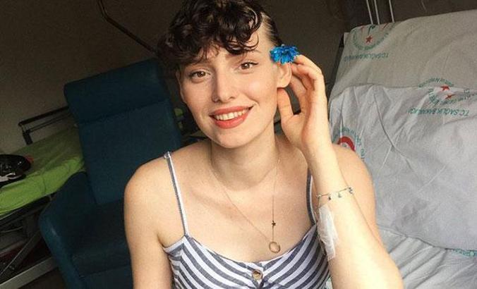 Kansere karşı verdiği mücadeleyle örnek olmuştu! Neslican Tay yoğun bakımda