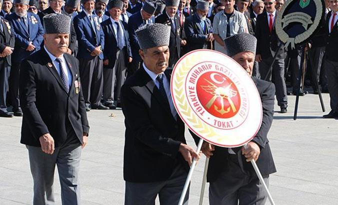 Gaziler Günü, düzenlenen törenlerle kutlanıyor