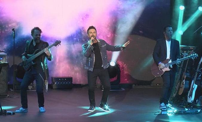 Tarkan Harbiye Açıkhava Sahnesi'nde sevenleriyle ikinci kez buluştu