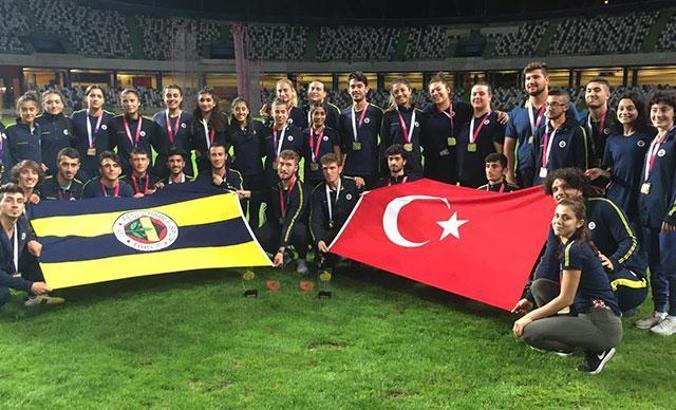 Fenerbahçe'den Avrupa'da çifte zafer