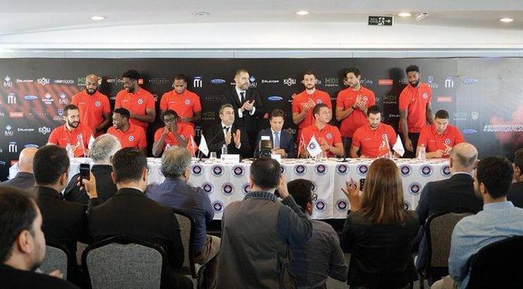 Bahçeşehir Koleji Basketbol Kulübü'nde yeni transferler için imza günü düzenlendi