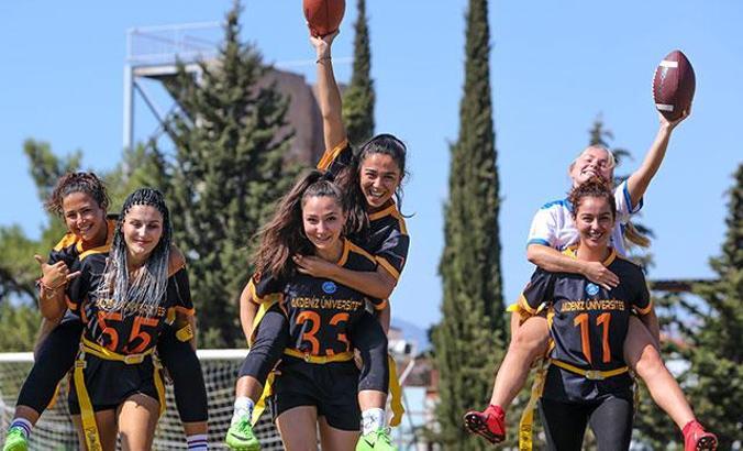 AÜ Flag Futbol Takımı lige hazırlanıyor