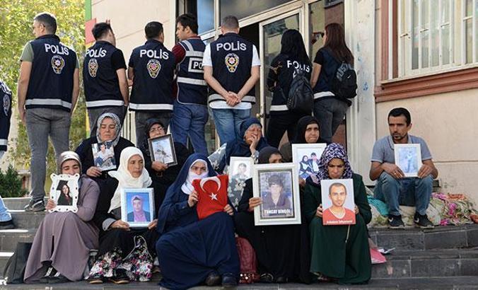 Diyarbakır'da HDP önündeki eylemde 27'nci gün