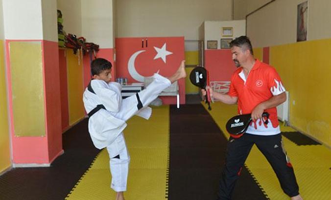 Balkan şampiyonu olduğu gün annesini kaybetti