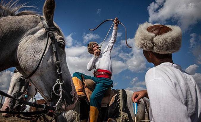 Etnospor'un son gününde atlı spor gösterilerine yoğun ilgi