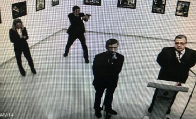 Karlov suikastı davasında 3 tahliye