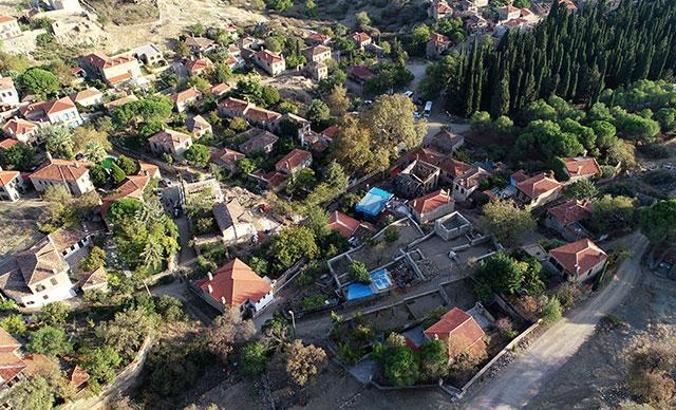 Sit alanı Adatepe'deki yapılar yenileniyor