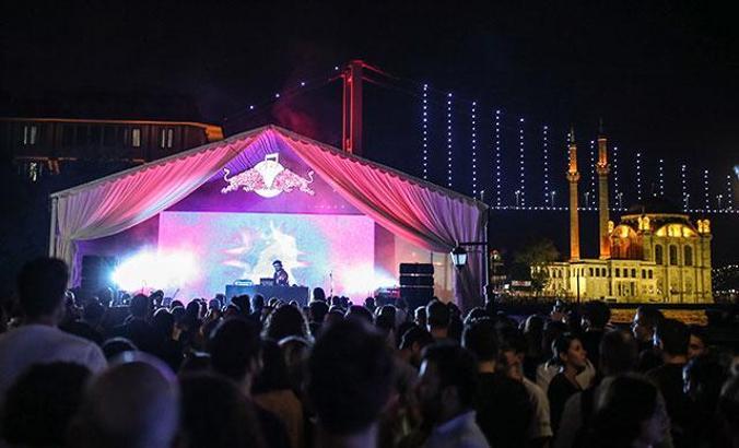 Red Bull Music Festival İstanbul’u müzikle ele geçirdi