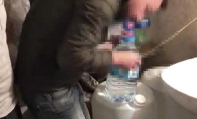 Fatih'te kaçak alkol ve sigara operasyonu kamerada