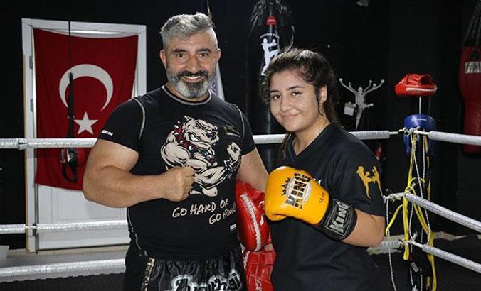 Sporcu baba-kız, aynı üniversitede okuyor