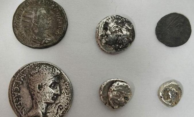AVM otoparkında 16 parça tarihi eser ele geçirildi