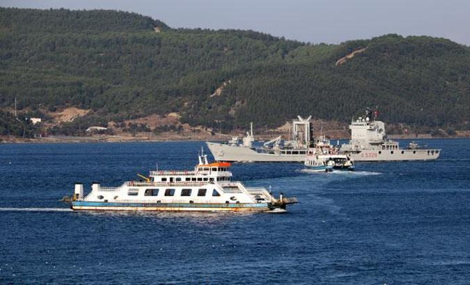 NATO'ya bağlı savaş gemileri, Çanakkale Boğazı'ndan geçti