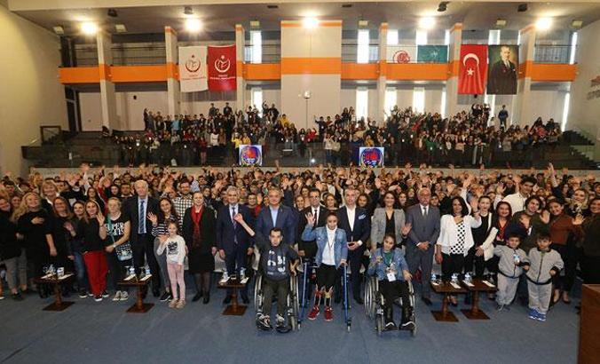 TED'in 484 burslu öğrencisi bir araya geldi