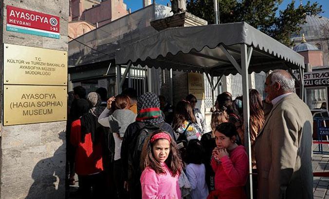 İstanbul'da tarihi yerler ve müzelerde 'Ara tatil' yoğunluğu