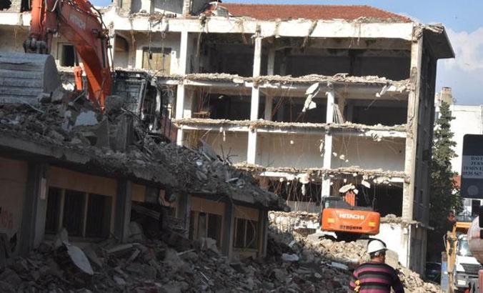 İzmir'de yüksek yapı tartışması; Kadifekale'den bile yüksek olacak