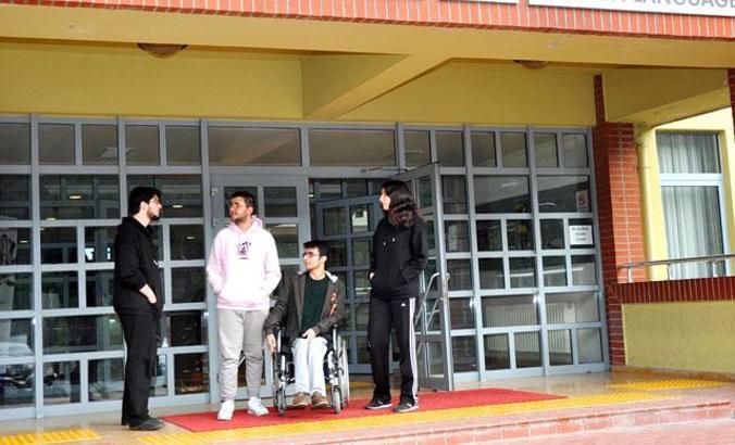 Üniversite Kampüsü’nde “engel” yok