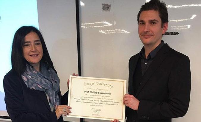 Alman sosyal psikolog Prof. Dr.Süssenbach, cinsel şiddetle nasıl mücadele edilmesi gerektiğini anlattı